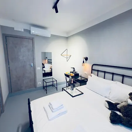 Residenza Torvergata ゲストハウス